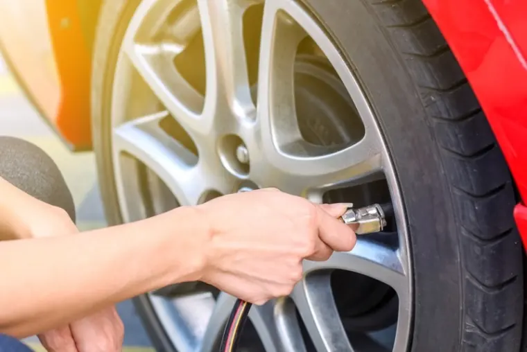 7 Bước Kiểm Tra Xe Ô Tô Tự Lái Trước Khi Nhận Để An Tâm Tuyệt Đối Trên Mọi Hành Trình