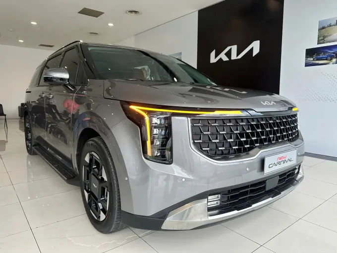 Thuê Xe Kia Carnival Signature 7 Chỗ Tự Lái (Ghế Thương Gia VIP)