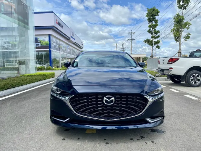 Thuê Xe Mazda 3 1.5L Luxury Tự Lái (Sedan Hạng C Sang Trọng)